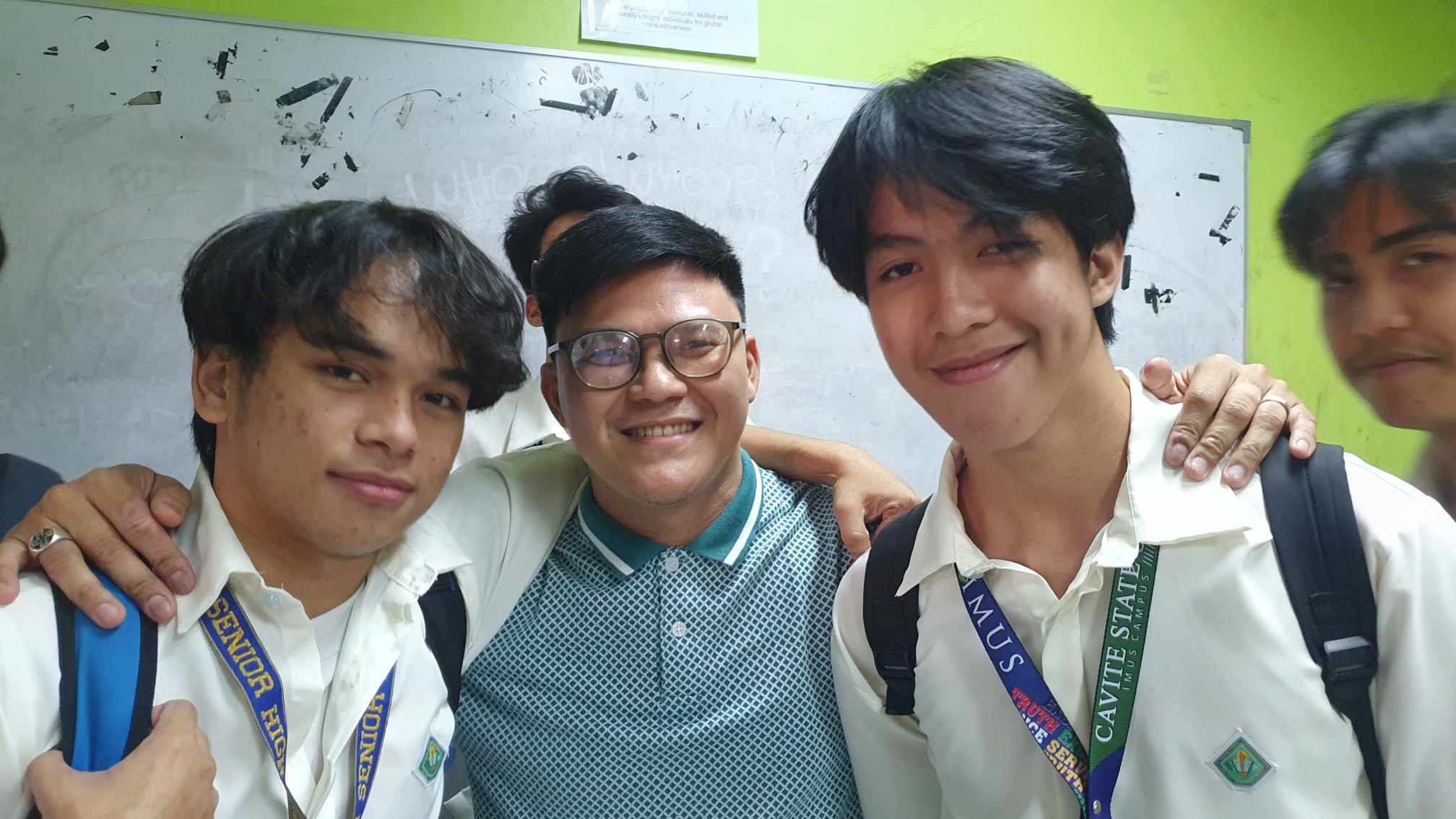 picture of students with teacher